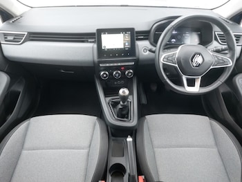 Used Renault Clio 2024 for sale - 78790833: Photo