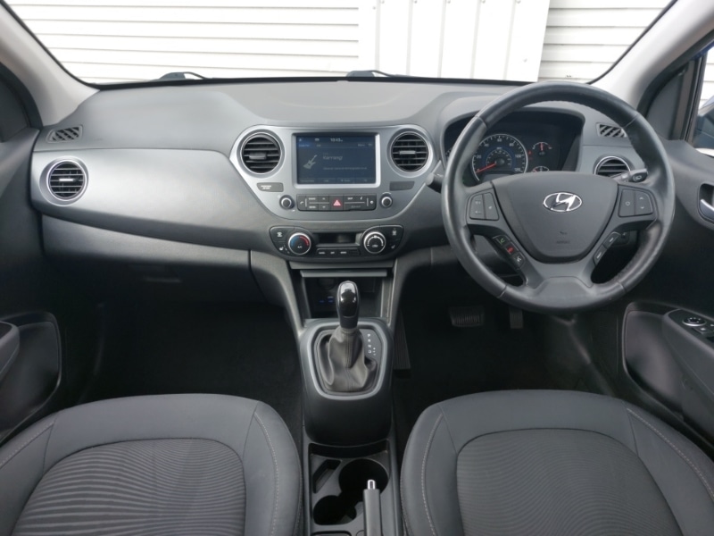 Used Hyundai i10 2020 for sale - 76741792: Photo 2