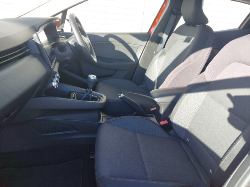Used Renault Clio 2022 for sale - 76343639: Photo 5