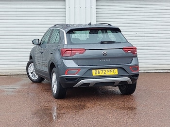 Used Volkswagen T-Roc 2022 for sale - 77419120: Photo