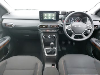 Used Dacia Sandero Stepway 2023 for sale - 76331630: Photo 2