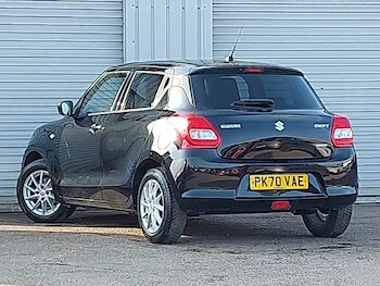 Used Suzuki Swift 2020 for sale - 77751355: Photo