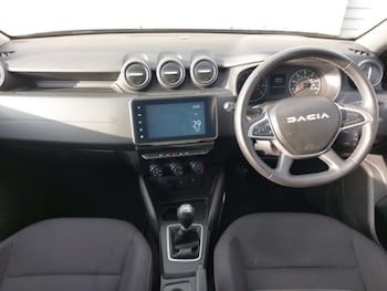 Used Dacia Duster 2023 for sale - 77366308: Photo