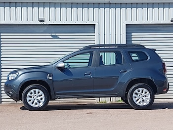 Used Dacia Duster 2023 for sale - 78369451: Photo