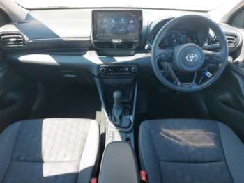 Used Toyota Yaris 2024 for sale - 74737719: Photo