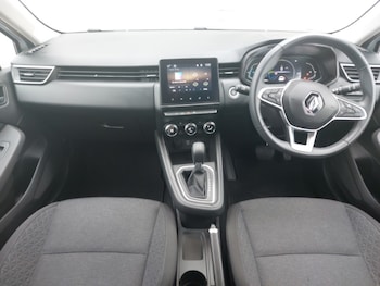 Used Renault Clio 2022 for sale - 76269139: Photo
