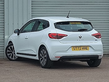 Used Renault Clio 2022 for sale - 76269139: Photo