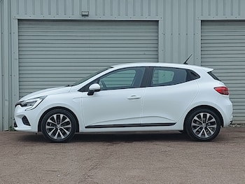 Used Renault Clio 2022 for sale - 76269139: Photo