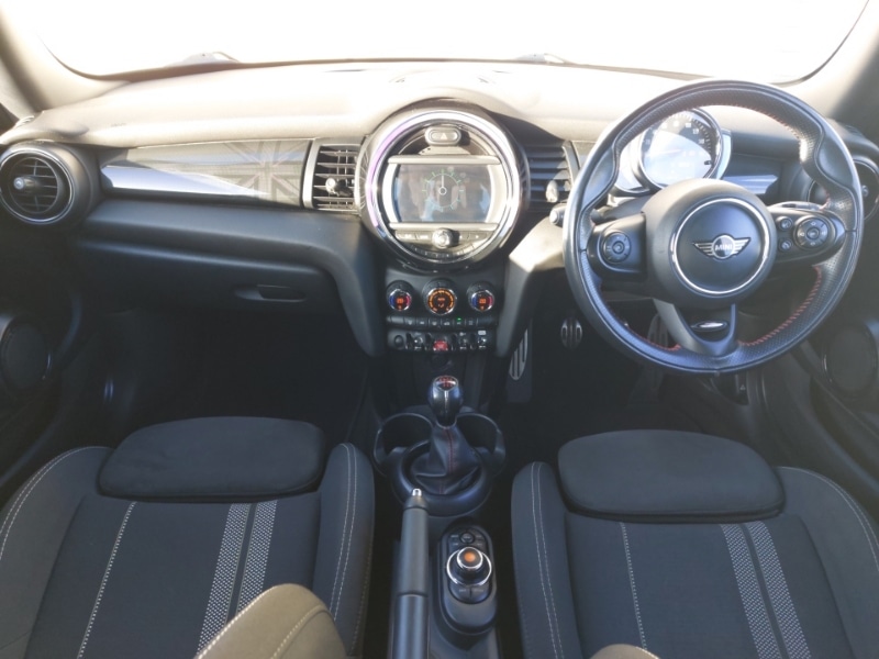 Used MINI Hatch 2018 for sale - 77580349: Photo 2