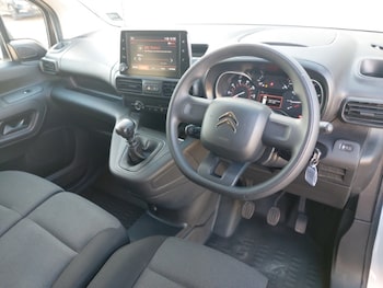 Used Citroen Berlingo 2023 for sale - 76078365: Photo