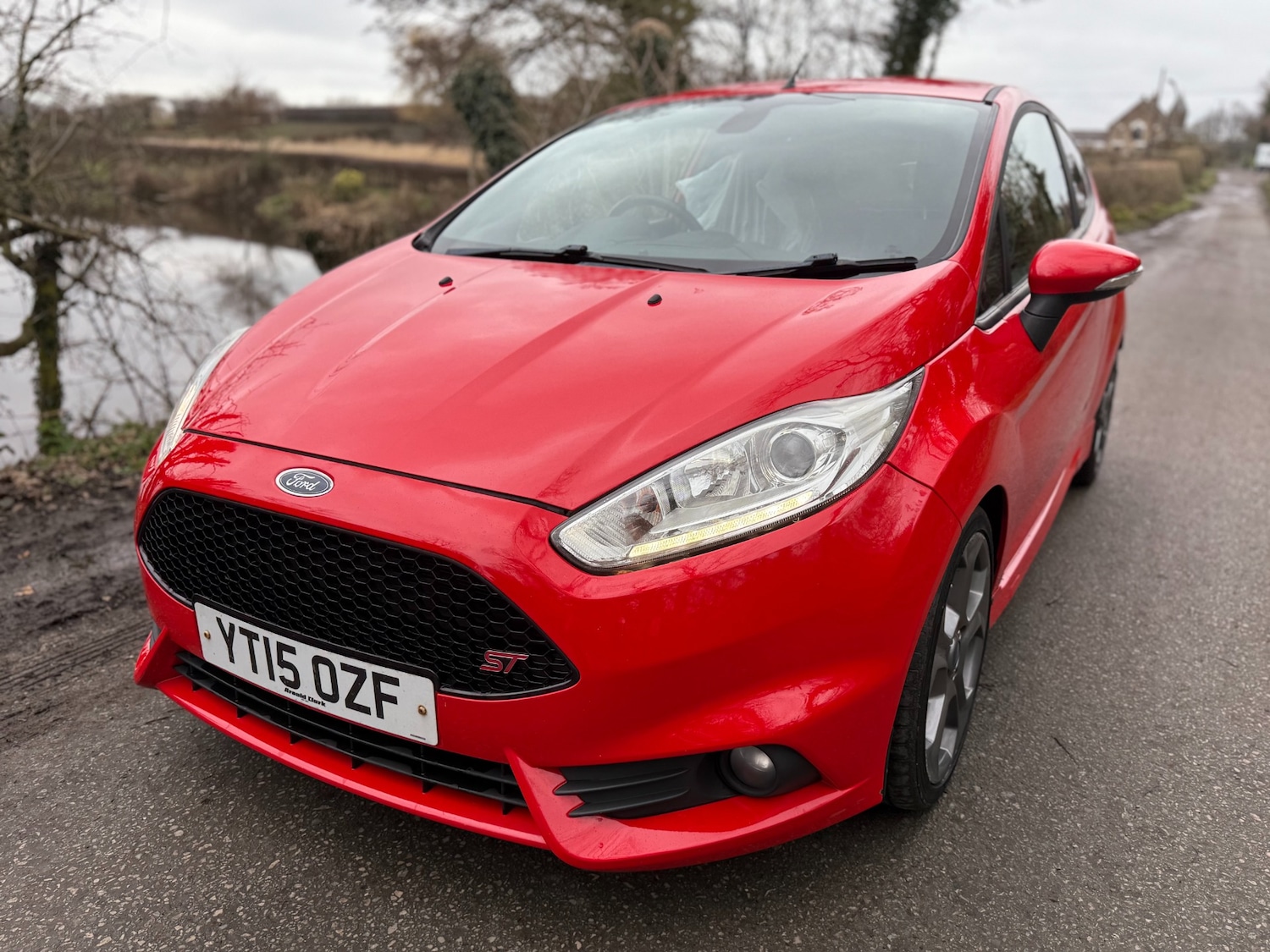 Used Ford Fiesta 2015 for sale - 77775907: Photo 2