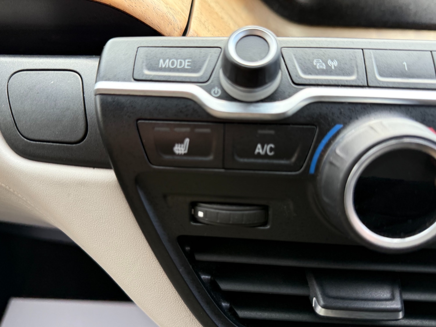 Used BMW i3 2015 for sale - 78134627: Photo 45