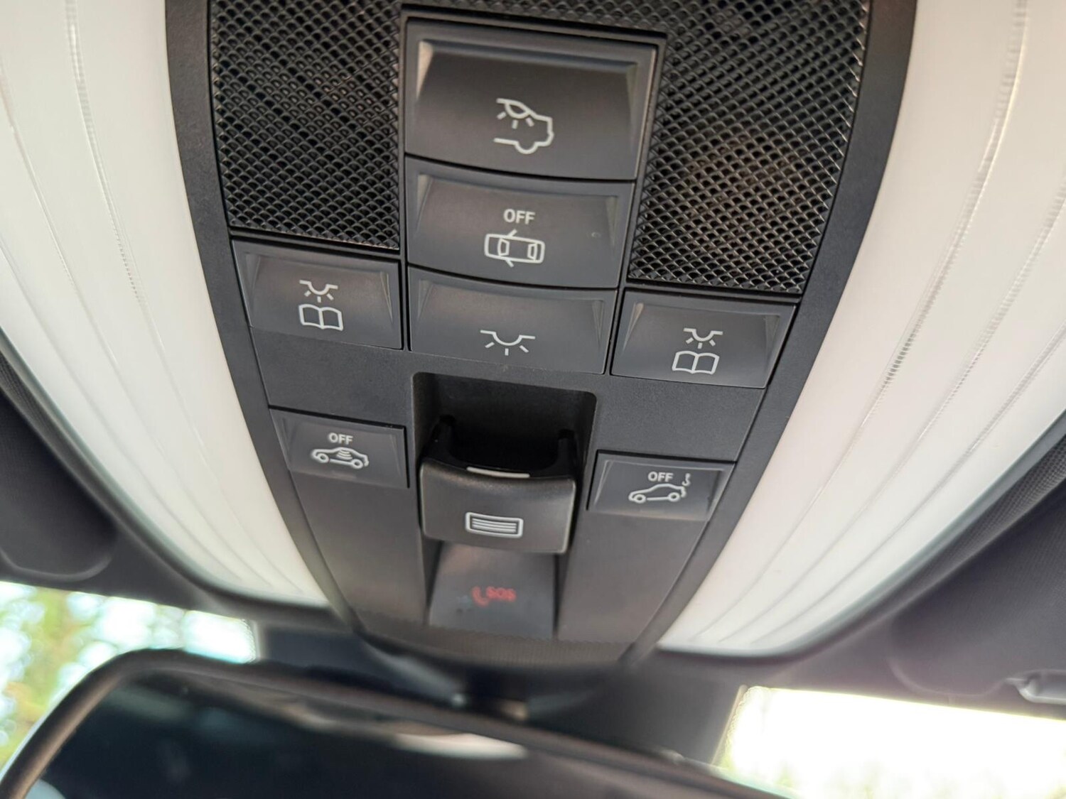 Used Mercedes-Benz E Class 2016 for sale - 77979887: Photo 34