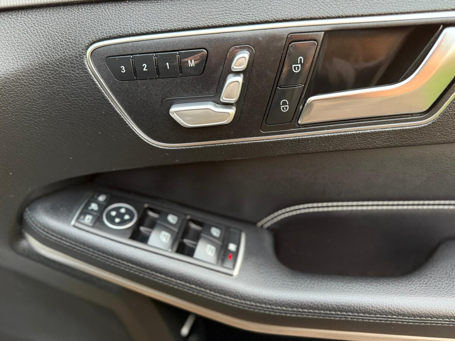 Used Mercedes-Benz E Class 2016 for sale - 77979887: Photo 37