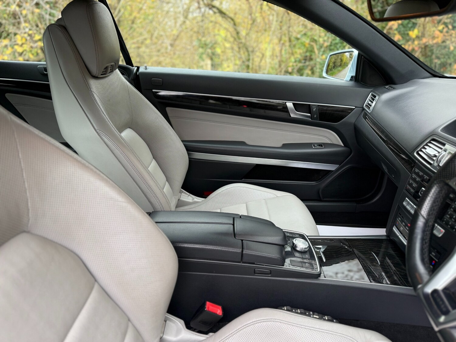 Used Mercedes-Benz E Class 2014 for sale - 77775375: Photo 31