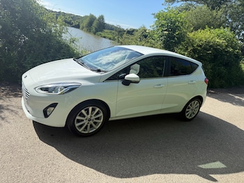 Used Ford Fiesta 2017 for sale - 78751010: Photo