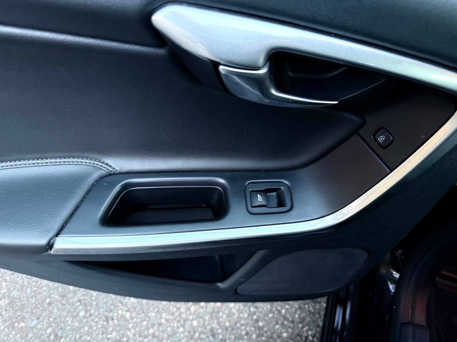 Used Volvo V60 2016 for sale - 77775474: Photo 28