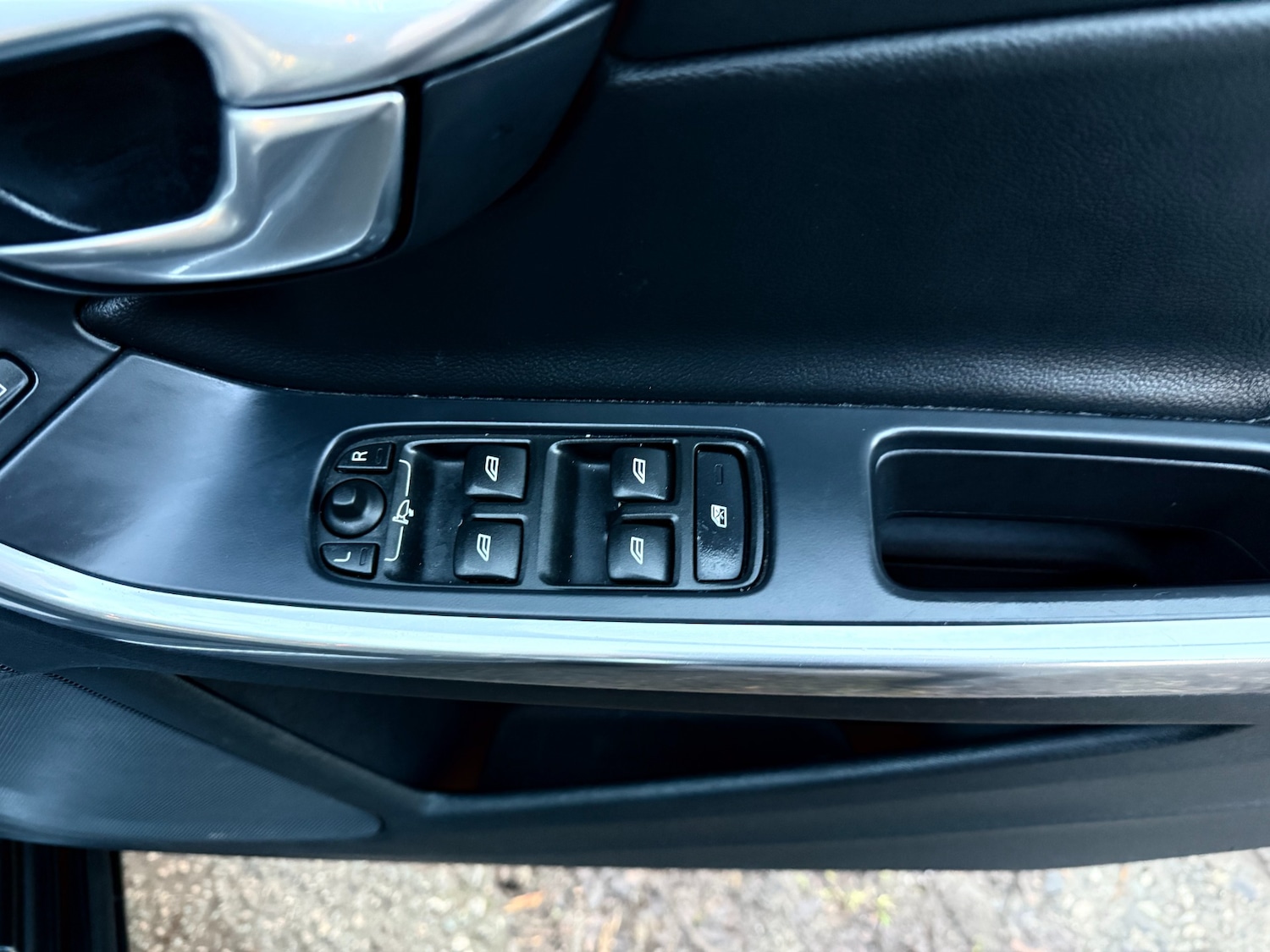 Used Volvo V60 2016 for sale - 77775474: Photo 32