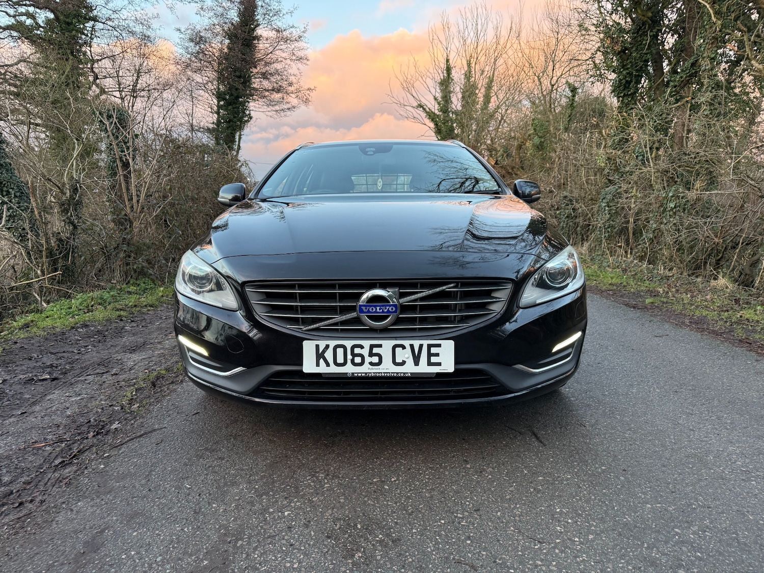 Used Volvo V60 2016 for sale - 77775474: Photo 4