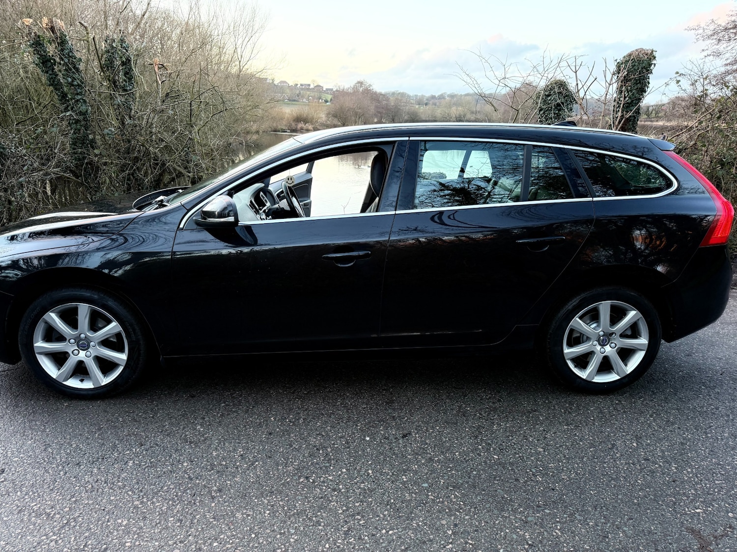 Used Volvo V60 2016 for sale - 77775474: Photo 7