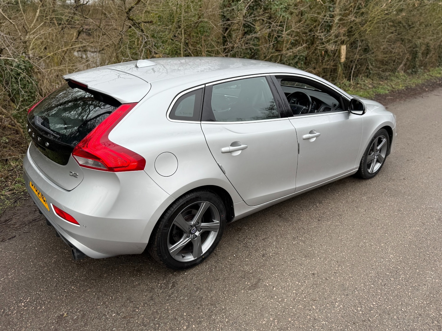 Used Volvo V40 2015 for sale - 77775250: Photo 14