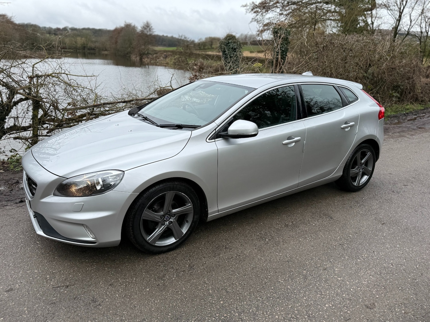 Used Volvo V40 2015 for sale - 77775250: Photo 17