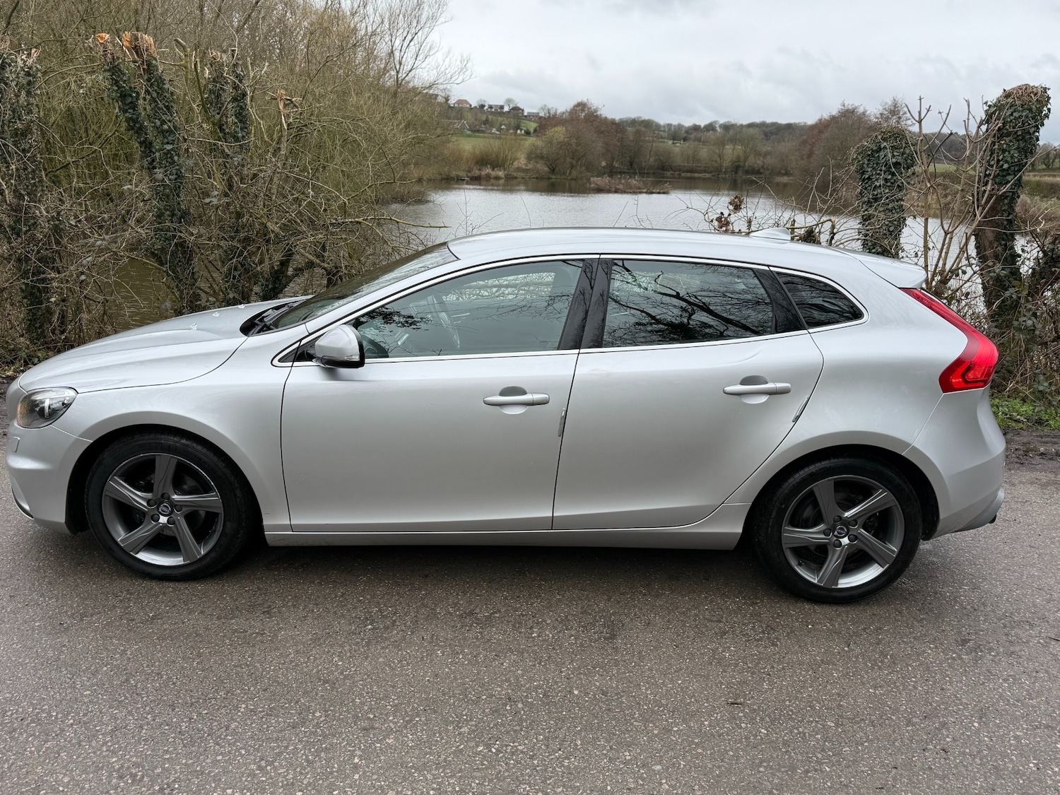 Used Volvo V40 2015 for sale - 77775250: Photo 21