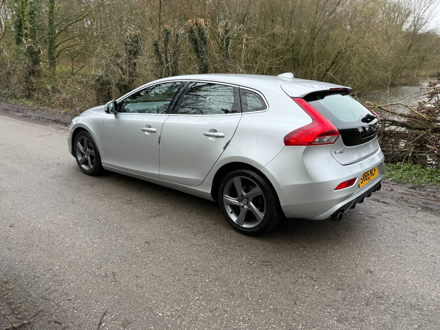 Used Volvo V40 2015 for sale - 77775250: Photo 23