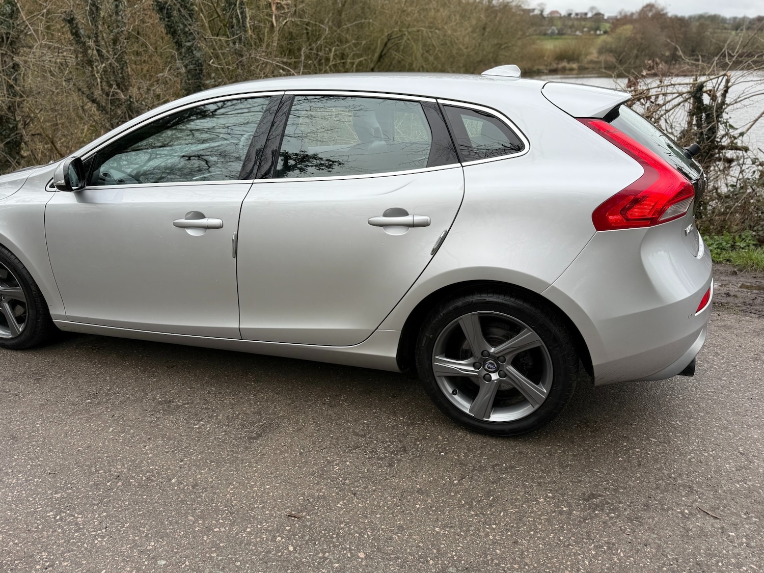 Used Volvo V40 2015 for sale - 77775250: Photo 24