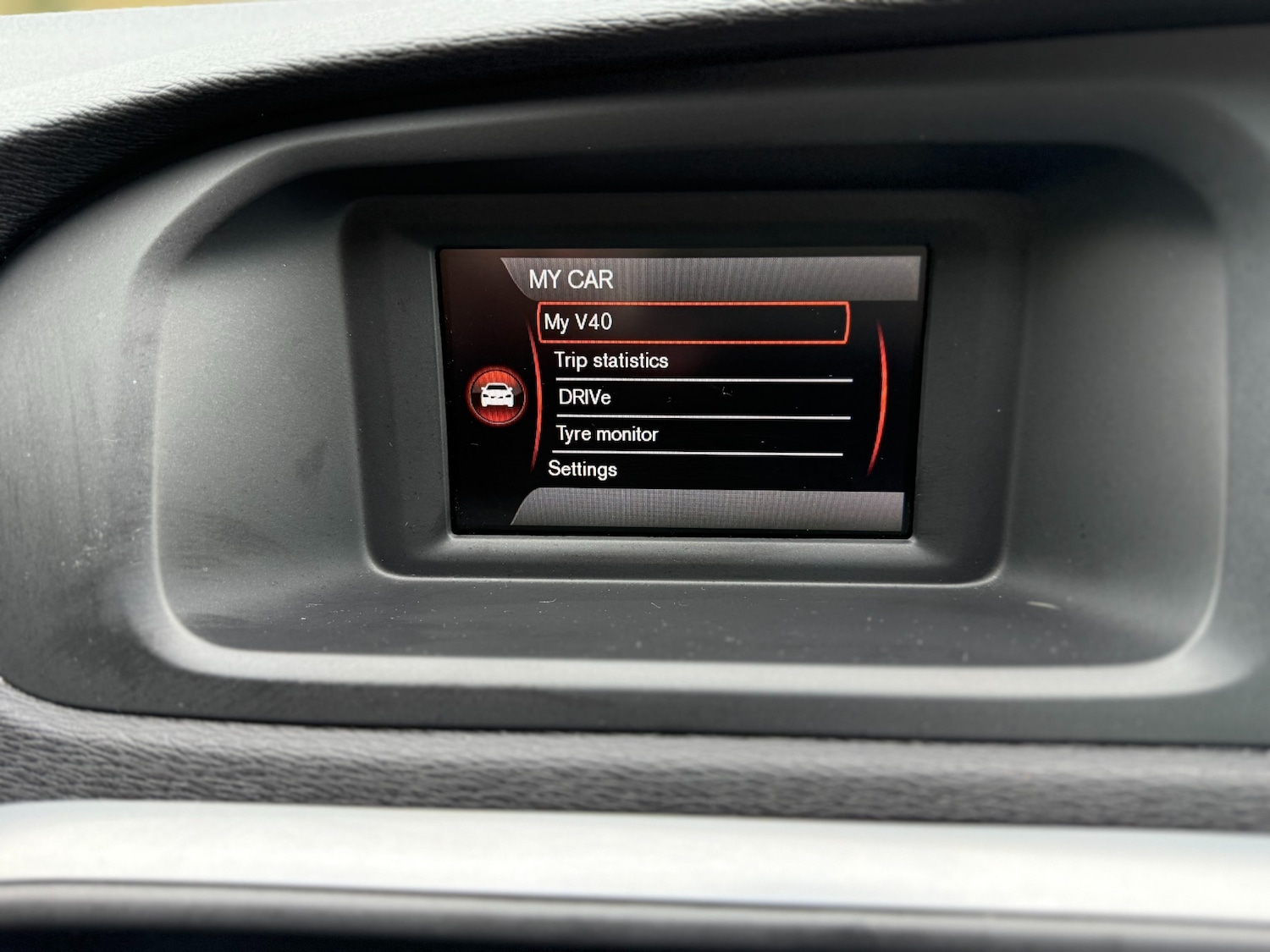 Used Volvo V40 2015 for sale - 77775250: Photo 30