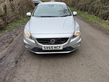 Used Volvo V40 2015 for sale - 77775250: Photo
