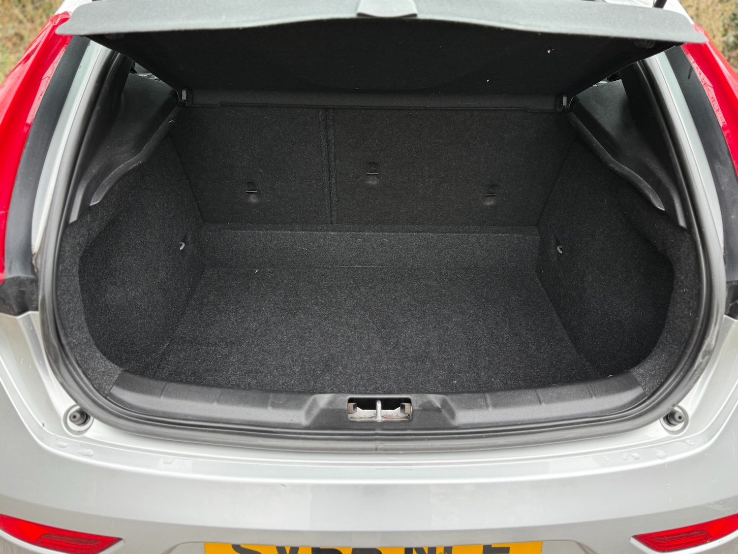 Used Volvo V40 2015 for sale - 77775250: Photo 45