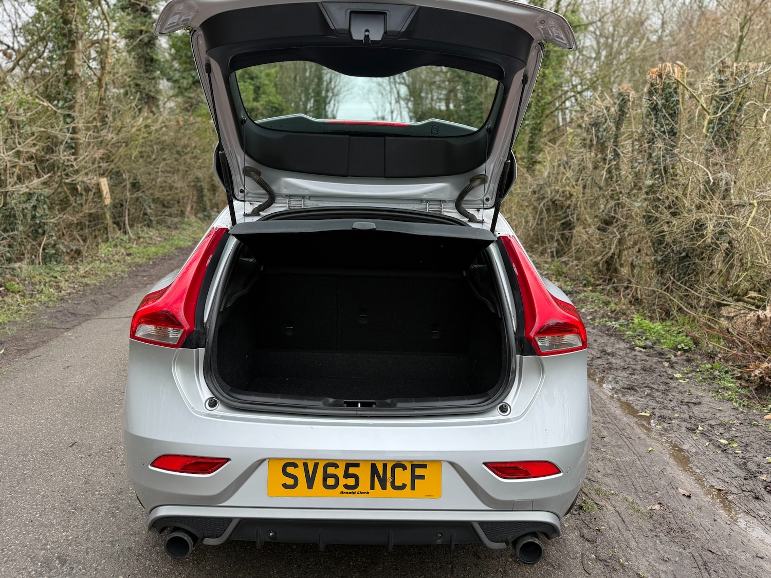 Used Volvo V40 2015 for sale - 77775250: Photo 46