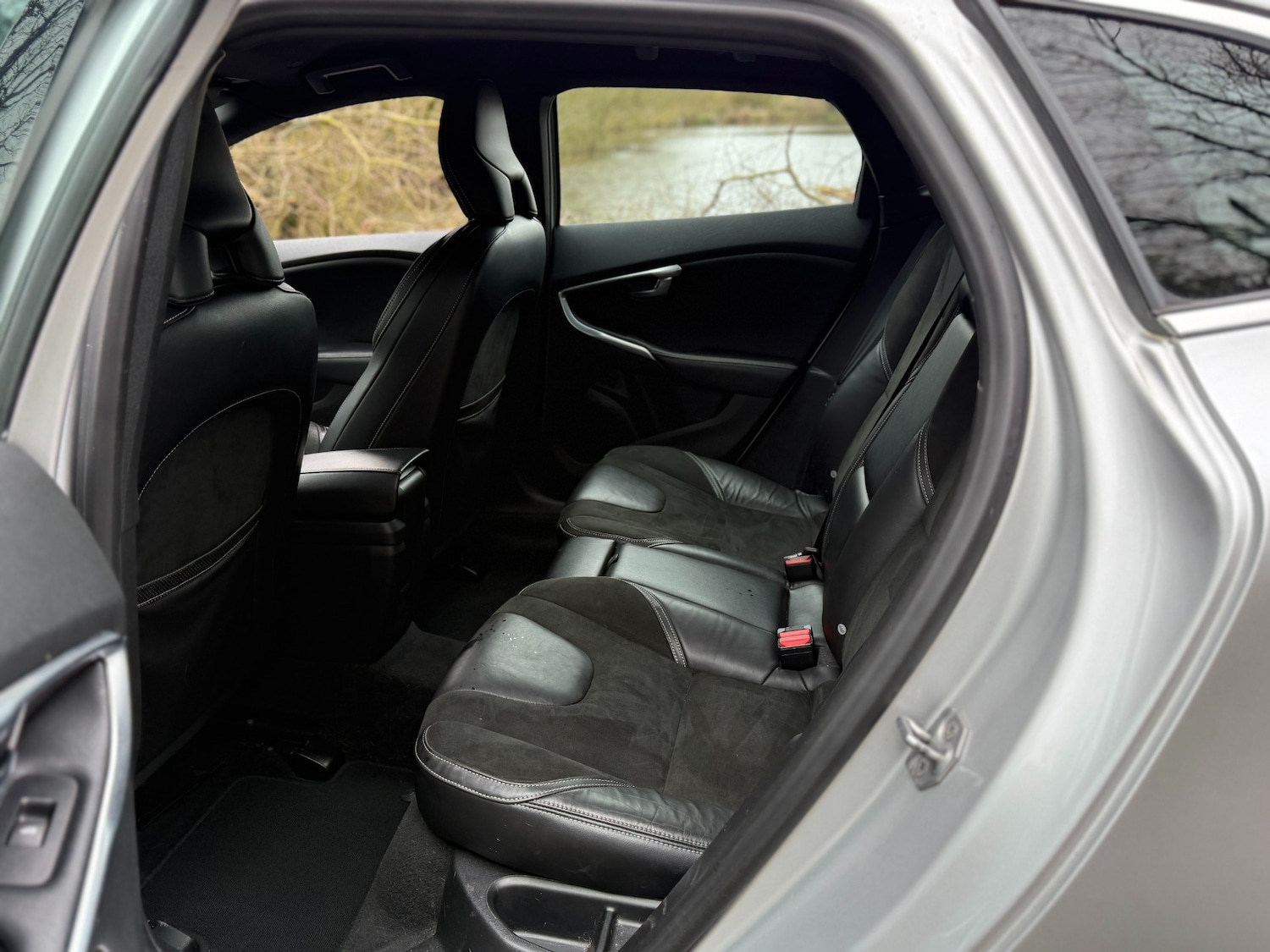 Used Volvo V40 2015 for sale - 77775250: Photo 47