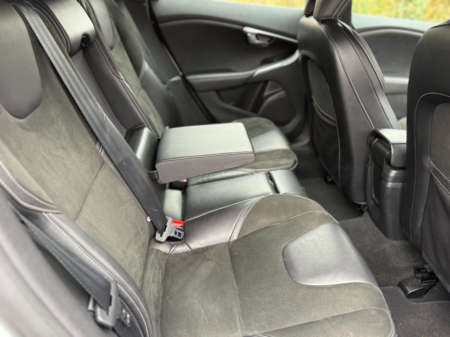 Used Volvo V40 2015 for sale - 77775250: Photo 57