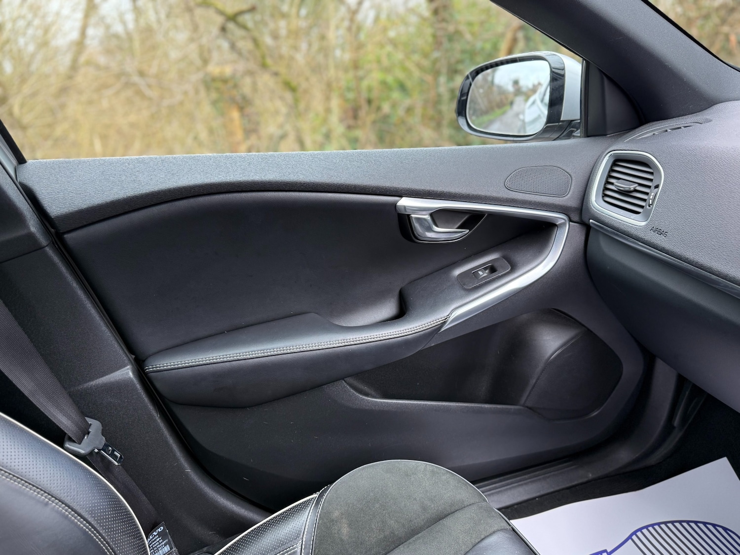 Used Volvo V40 2015 for sale - 77775250: Photo 59