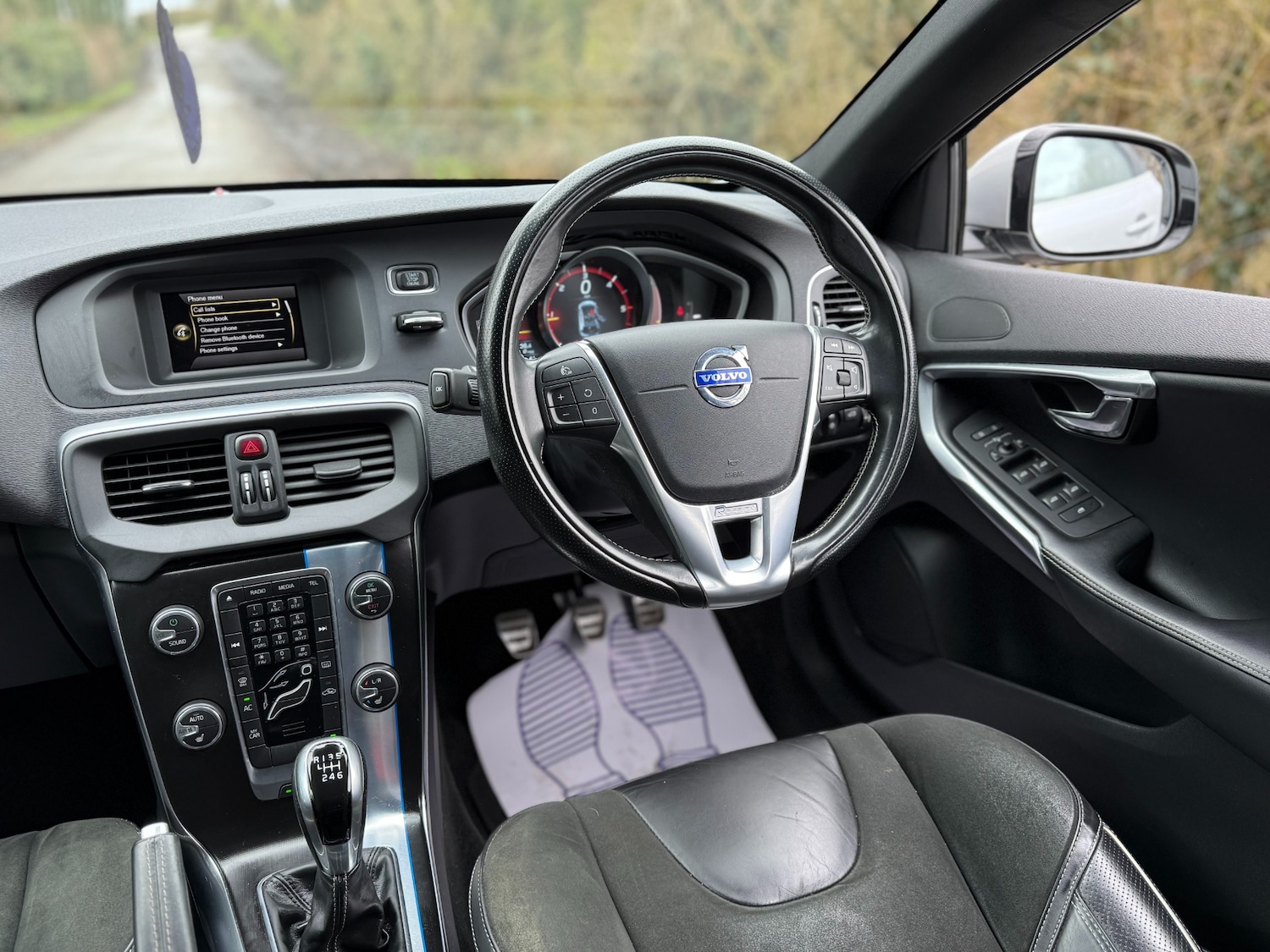 Used Volvo V40 2015 for sale - 77775250: Photo 61