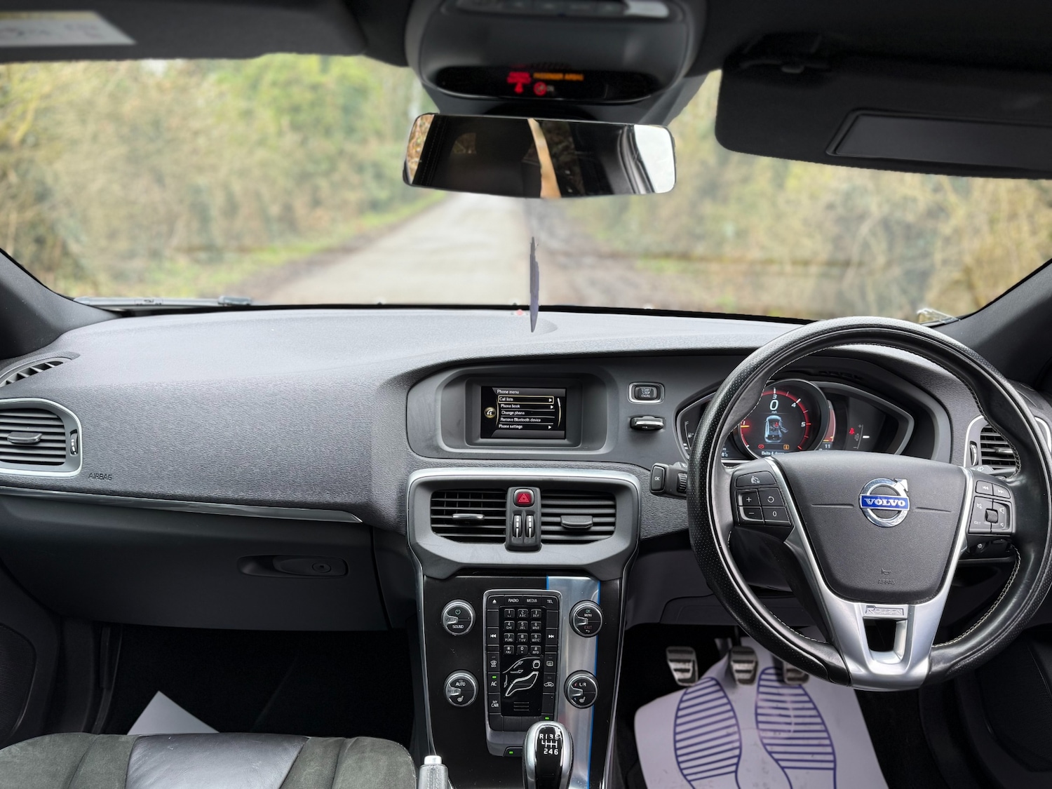 Used Volvo V40 2015 for sale - 77775250: Photo 64