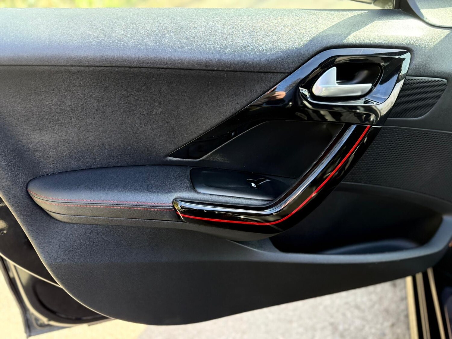 Used Peugeot 208 2017 for sale - 78090426: Photo 15