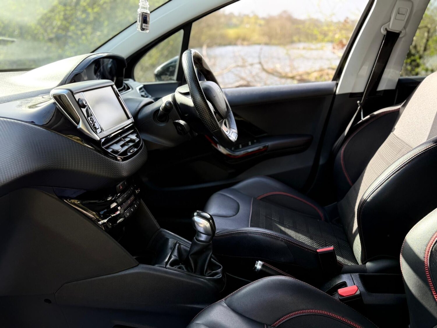 Used Peugeot 208 2017 for sale - 78090426: Photo 16