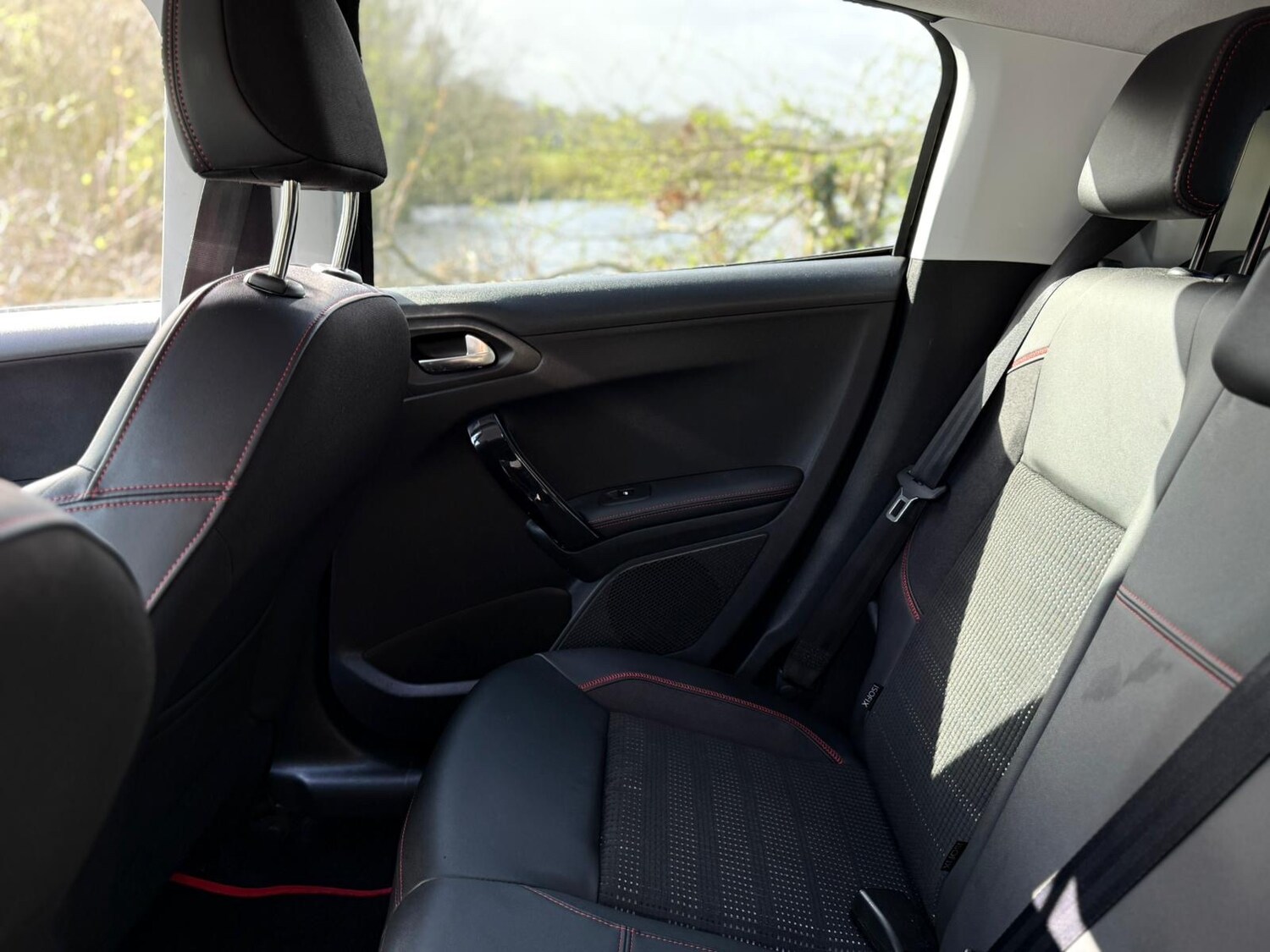 Used Peugeot 208 2017 for sale - 78090426: Photo 23