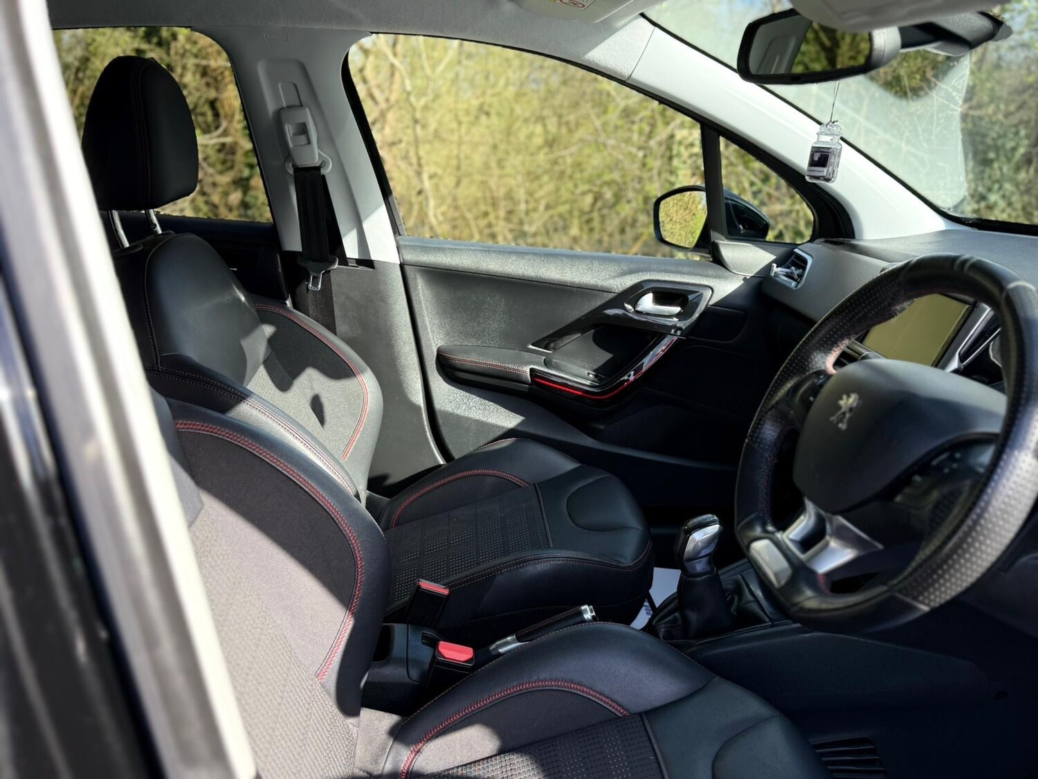 Used Peugeot 208 2017 for sale - 78090426: Photo 32