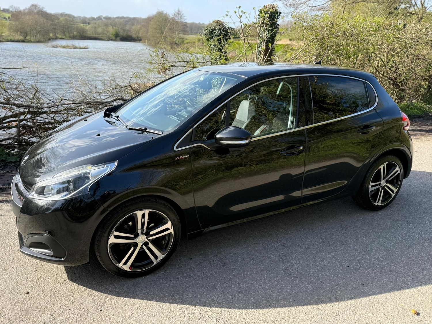 Used Peugeot 208 2017 for sale - 78090426: Photo 4