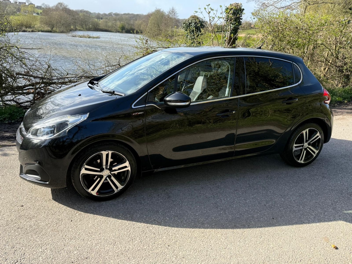 Used Peugeot 208 2017 for sale - 78090426: Photo 5