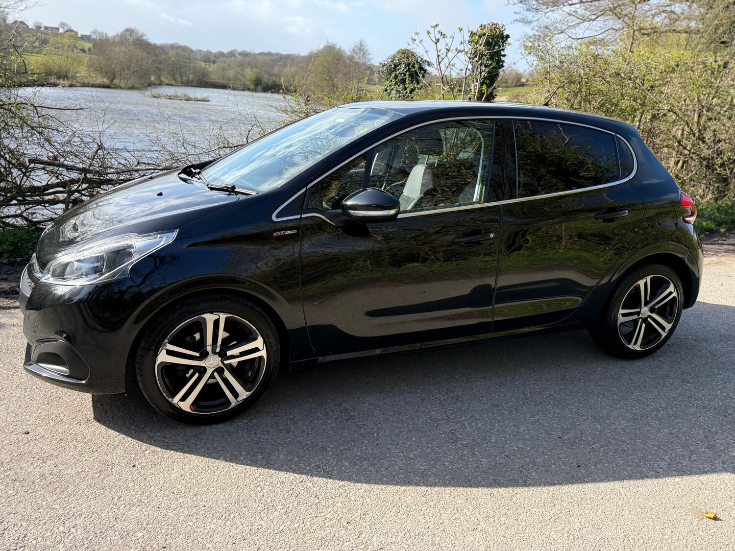Used Peugeot 208 2017 for sale - 78090426: Photo 59