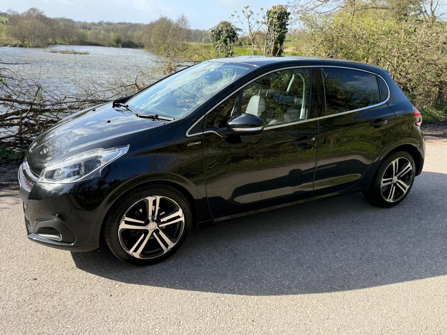 Used Peugeot 208 2017 for sale - 78090426: Photo 6