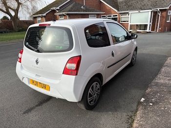 Used Renault Twingo 2011 for sale - 77803904: Photo