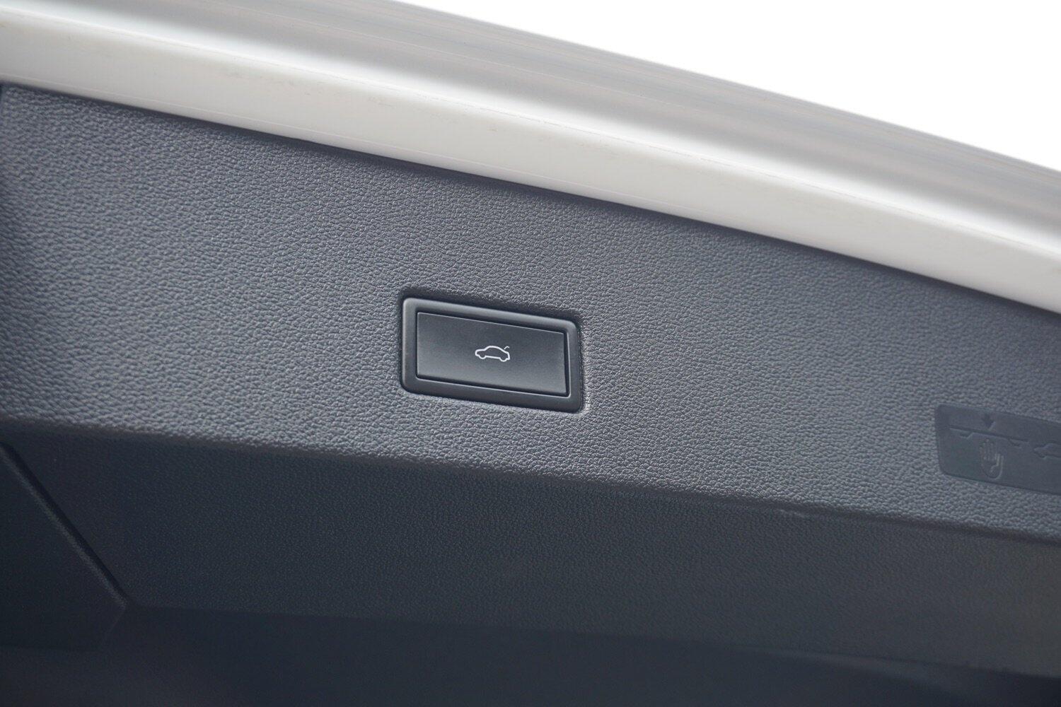 Used Volkswagen T-Roc 2021 for sale - 76914419: Photo 32