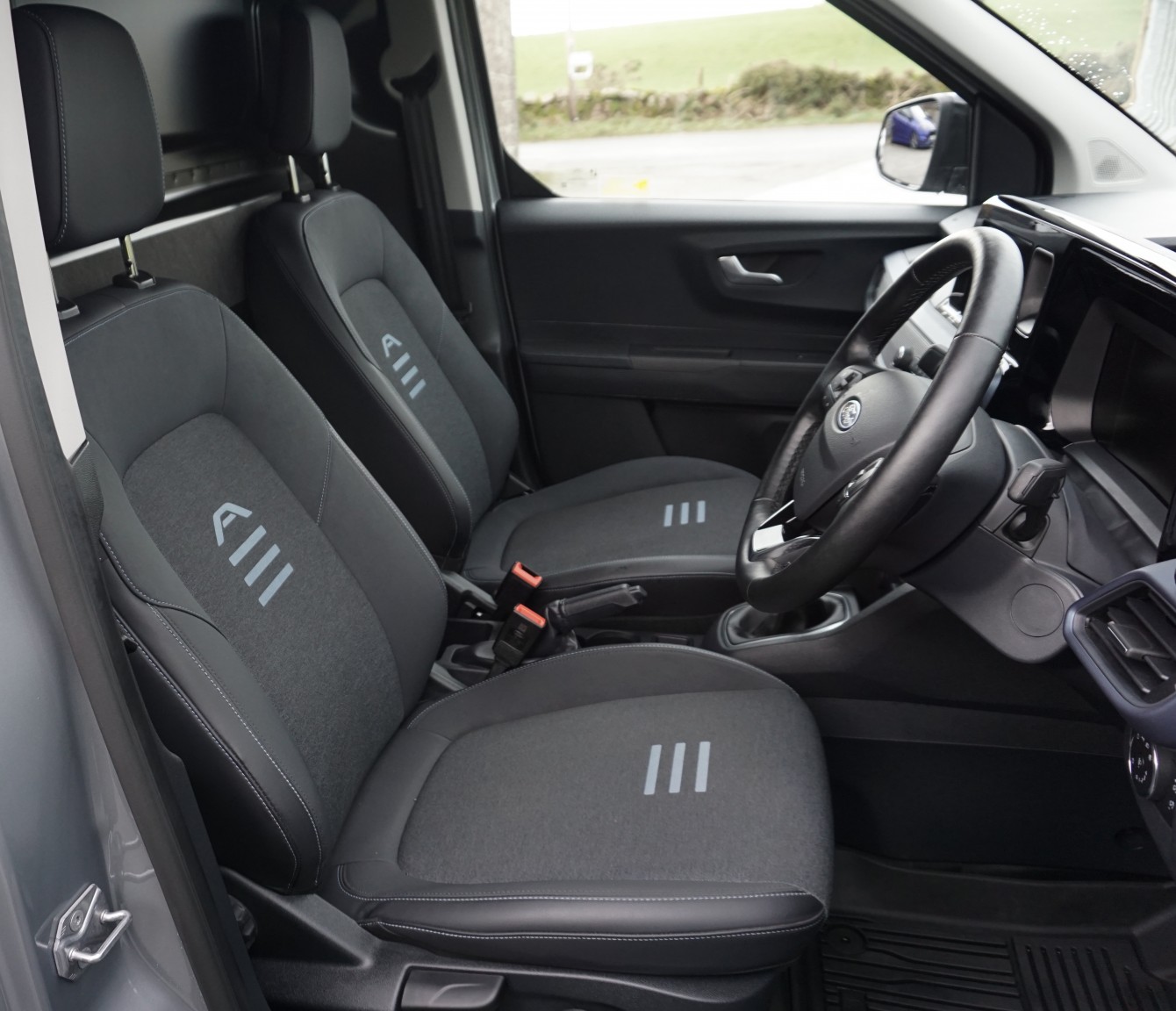 Used Ford Transit Courier 2024 for sale - 76914417: Photo 11