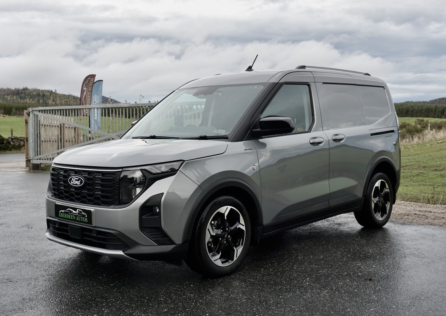 Used Ford Transit Courier 2024 for sale - 76914417: Photo 3